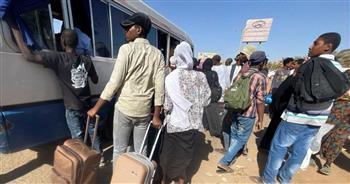   «الجارديان»: استمرار جهود إجلاء الرعايا الأجانب من السودان