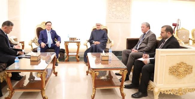 أمين «البحوث الإسلامية» يلتقي سفير كازاختسان ويبحثان التعاون للحفاظ على التراث الإسلامي والإنساني