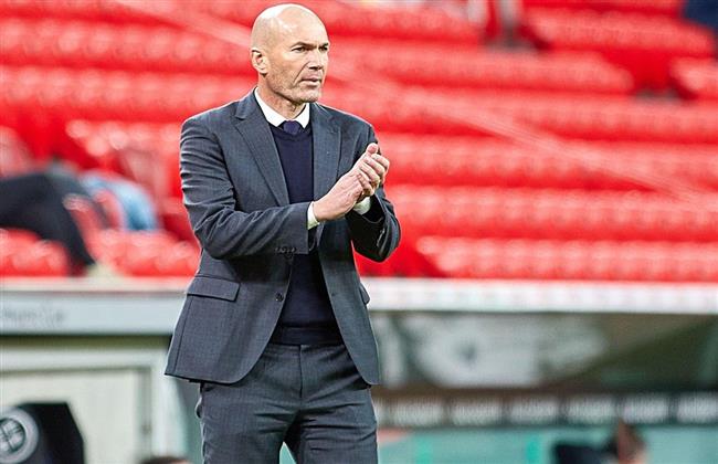 تقارير : ريال مدريد تواصل مع زيدان في حال رحيل أنشيلوتي
