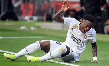اسطورة ريال مدريد يصرح فينسيوس أفضل من مبابي والجميع