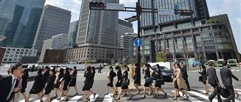   رئيس وزراء اليابان يأمل في تعزيز دور المرأة في سوق العمل بحلول 2030