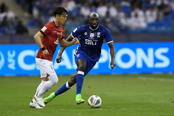 أوراوا الياباني يفرض التعادل على الهلال السعودي في ذهاب نهائي دوري أبطال آسيا