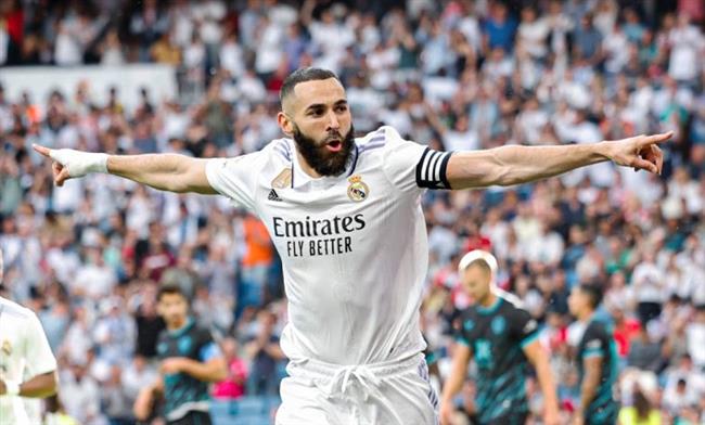 «كريم بنزيما» يقود ريال مدريد للفوز على ألميريا في الدوري الإسباني