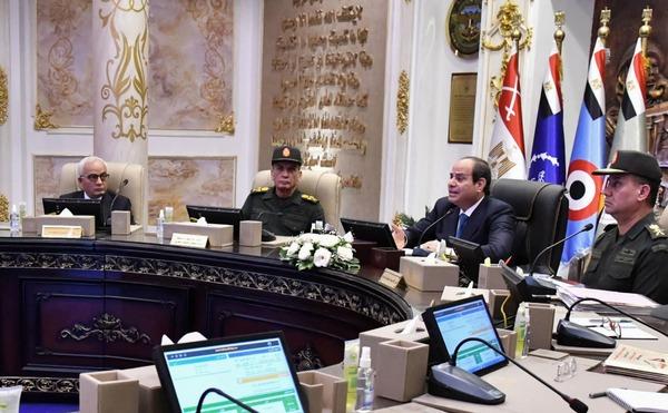 الرئيس السيسي يؤكد حرص الدولة على انتقاء أفضل العناصر للوظائف العامة