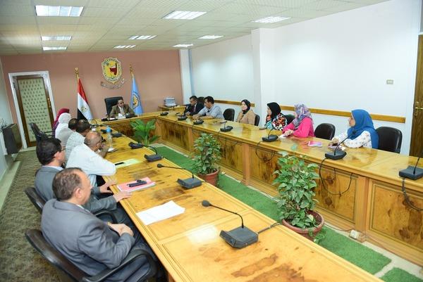 جامعة سوهاج تعقد الاجتماع التحضيري الثاني تمهيداً لإطلاق مؤتمر البيئة الدولي الأول في ٨ مايو القادم