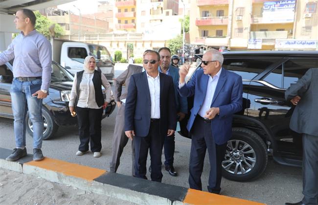 محافظ الجيزة يتابع الحالة العامة للنظافة بمحاور المنصورية والمريوطية وترسا 