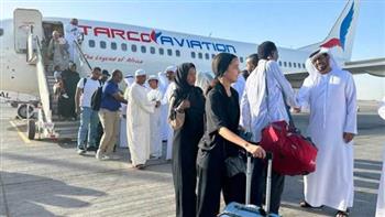   وصول طائرة الإجلاء الثانية إلى الإمارات قادمة من السودان وعلى متنها 136 شخصا