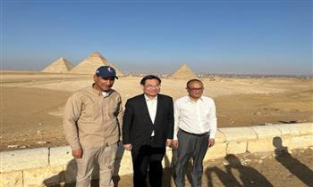   وزير الثقافة والسياحة الصينى يزور منطقة أهرامات الجيزة