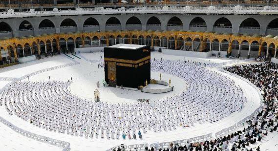 "رئاسة شؤون الحرمين" تقدم خدماتها النوعية لأكثر من 800 ألف مصلِ ومعتمر