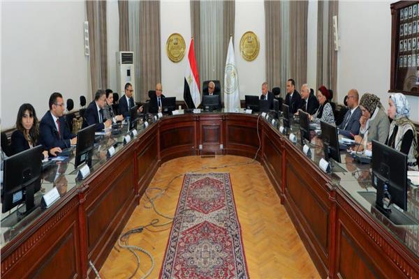وزير التربية والتعليم يستقبل وفداً من اتحاد الصناعات وشركة "ابدأ" 