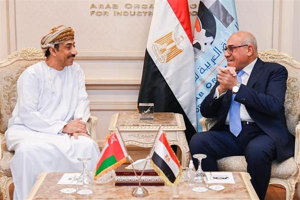 السفير عبد الله الرحبي يشيد بدور الهيئة العربية للتصنيع في فتح مجالات الاستثمار مع الشركات العمانية