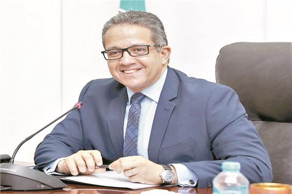 العناني يبدأ رحلة الترشح للفوز بمنصب مدير «اليونسكو» مدعوما بإرث تاريخي كبير