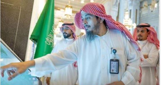 معارض رقمية تفتح أبوابها لزوار المسجد الحرام