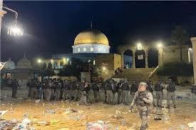 قوات الاحتلال تقتحم المسجد الأقصى المبارك