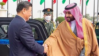   السعودية والصين تبحثان سبل تعزيز التعاون المشترك بين البلدين