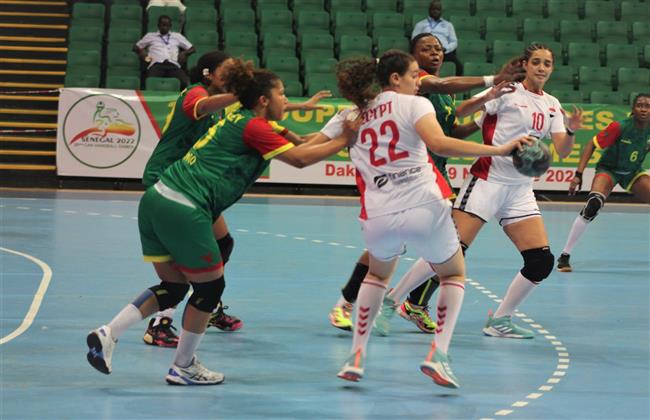 منتخبا الكونغو وغينيا لسيدات اليد يصلان القاهرة للمشاركة بدورة ودية دولية