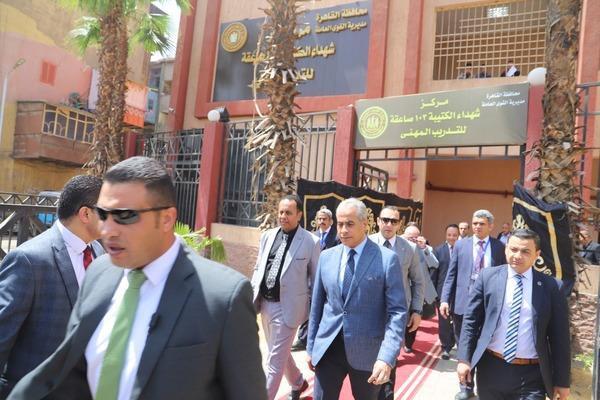 فيديو وانفوجراف.. الحصاد الأسبوعى لـ «القوى العاملة»