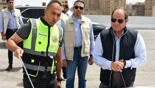 الرئيس السيسي يتفقد مشروعات لـ المحاور والطرق بالجيزة