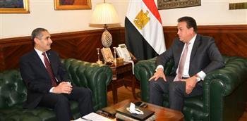 وزير الصحة يناقش مع محافظ الغربية معدلات تنفيذ المشروعات الصحية بالغربية 