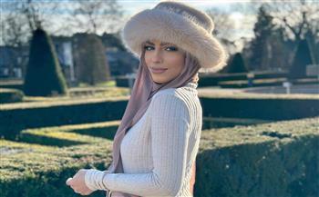 سارة محجوب تنتهي من تسجيل أغنية «بلا حب بلا بطيخ»