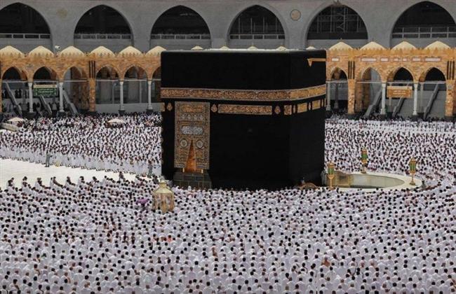 المسجد الحرام يشهد توافد جموع غفيرة ليلة 17 من رمضان