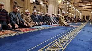 الذكر بين ركعات التراويح.. هل مباح شرعا أم بدعة؟