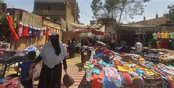   الشعب الجمهوري يقيم معرضا لبيع الملابس الجديدة بأسعار مخفضة في قرى البدرشين بالجيزة