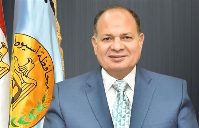 محافظ أسيوط يعلن تشكيل اللجنة التنفيذية للمبادرة الوطنية للمشروعات الخضراء الذكية