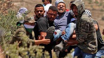   إصابة أربعة فلسطينيين في اعتداء المُستوطنين على السيارات على أطراف «رام الله» الشمالية