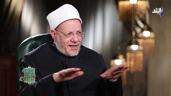 هل يجوز إفطار الصائم عند جاره المسيحي؟.. المفتي يجيب