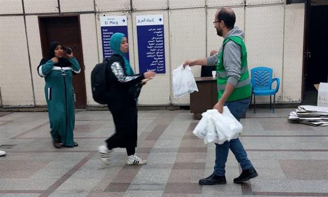 مترو الأنفاق: الانتهاء من توزيع 50 ألف وجبة إفطار صائم خلال نصف رمضان الأول