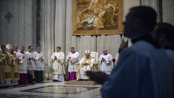 عشية عيد الفصح.. البابا فرنسيس يدعو للتحلي بالأمل وسط رياح الحرب الباردة