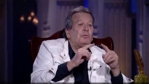 محمد مختار: وزعت ممتلكاتي على بناتي 