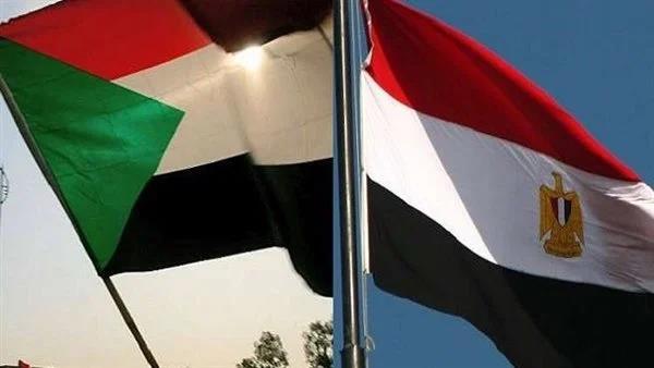 مراسل «القاهرة الإخبارية»: مصر هي الرئة التى يتنفس بها السودان