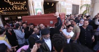 تشييع جثمان الفنان «مصطفى درويش» وسط حالة من الصدمة والحزن