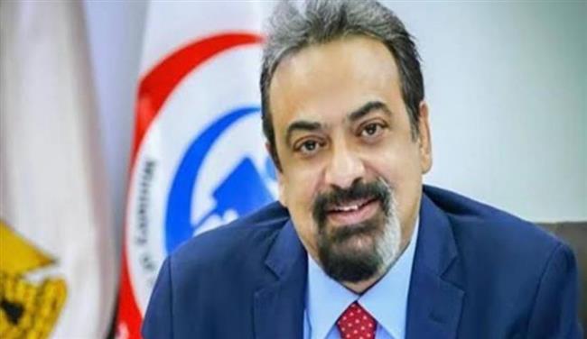 رئيس جامعة سوهاج يهنئ الدكتور حسام عبدالغفار لندبه مساعداً لوزير الصحة