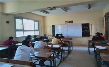   تعليم نجع حمادي: 3132 طالبا بالصف الأول الثانوي يؤدون امتحان اللغة العربية دون شكاوى