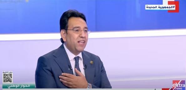 أيمن محسب لبرنامج «الحوار الوطني»:توطين صناعة السلع بشكل منضبط مبني على توطين صناعة الماكينات نفسها