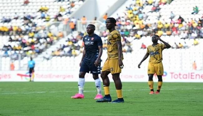 اتحاد الجزائر يتعادل مع أسيك ويتقدم نحو نهائي الكونفدرالية