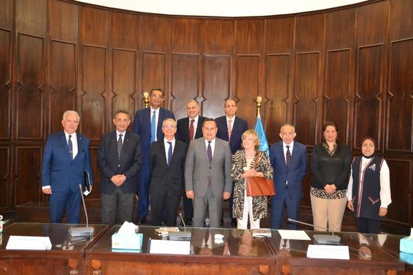 د قنصوه يبحث مع وفد بلدية نيس كوت دازور الفرنسية سبل التعاون بين الجانبين