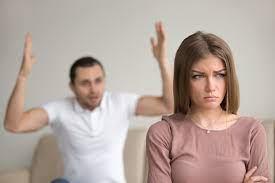   أخصائية نفسية: غياب لغة الحوار والعناد بين الزوجين يهددان الاستقرار الأسري