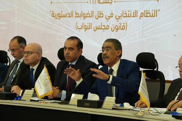 ضياء رشوان يطالب بإرسال المقترحات لأمانة الحوار الفنية فى صورة مشروعات قوانين
