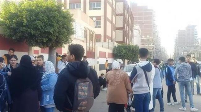 الطلاب يتوافدون على المدارس لأداء امتحانات الشهادة الإعدادية 2023 