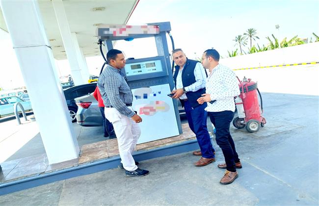 ضبط محطة بنزين تقوم ببيع السولار بازيد من السعر الرسمي بكفر الدوار. 