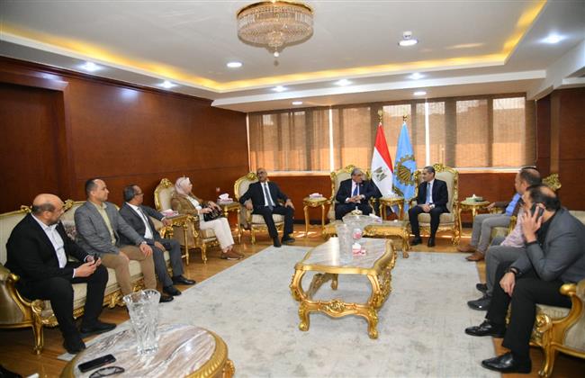  محافظ الغربية يستقبل وفد لجنة القوى العاملة بمجلس النواب