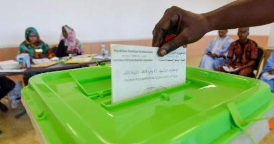 لجنة الانتخابات الموريتانية: نسبة المشاركة في التصويت بلغت 52%