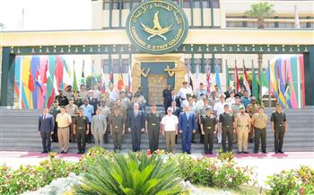   القوات المسلحة تنظم زيارة للملحقين العسكريين العرب والأجانب إلى كليتى القادة والأركان والطب