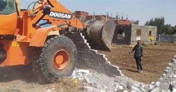   إزالة 21 حالة تعدٍ على الأراضي في سمالوط بالمنيا
