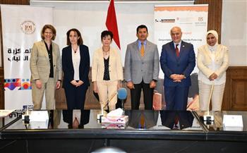 وزير الرياضة وسفيرة سويسرا يشهدان تمديد مشروع المراكز المجتمعية الرقمية حتى ٢٠٢٥