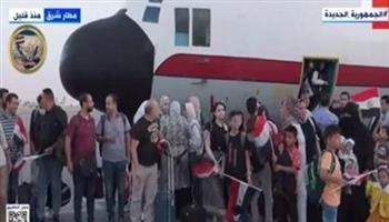    مصر تواصل استقبال العائدين من السودان |شاهد